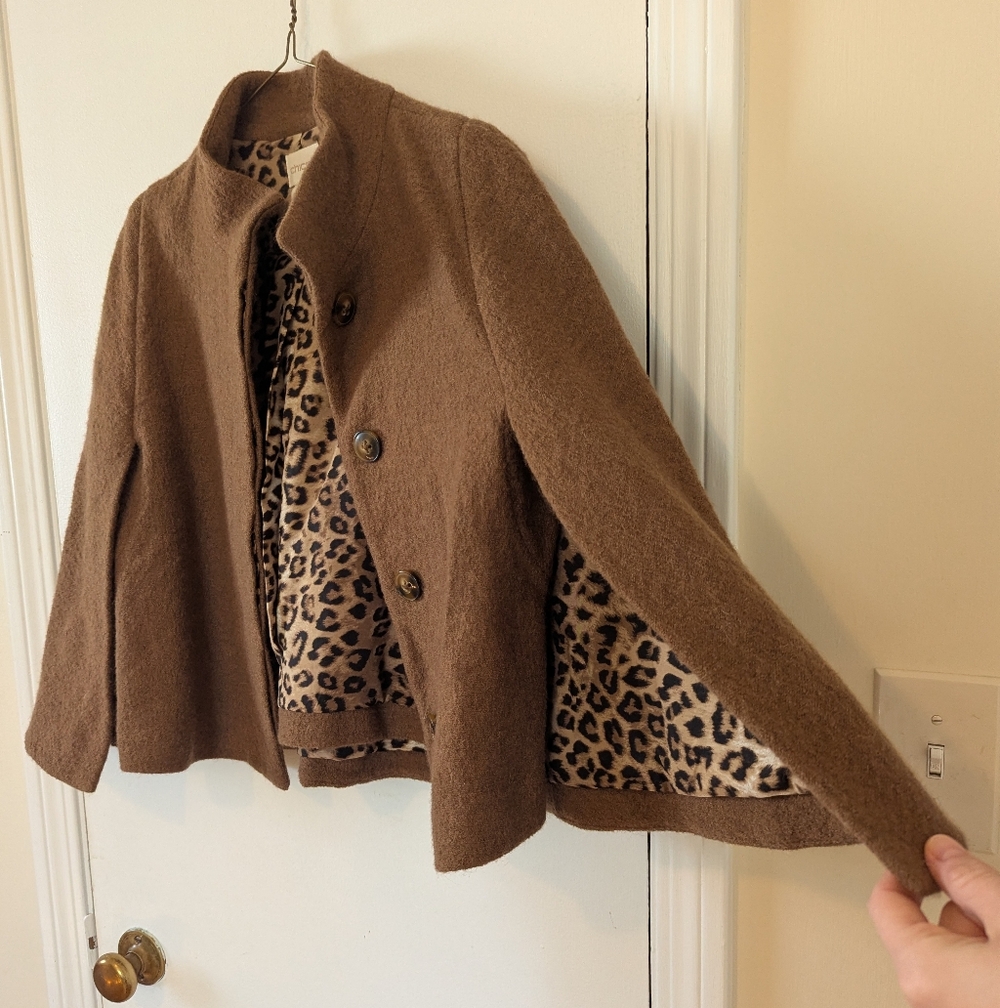 Chico's Brown Wool Jacket Cape With Leopard Lining Split Sleeve Button Front